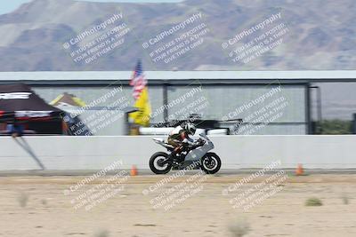 media/Oct-05-2025-CVMA (Sun) [[beeef4f201]]/Race 10-Formula Lightweight Twins Shootout/